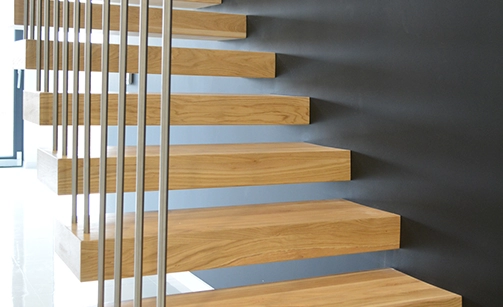 Holz Kragarmtreppen der Firma Treppenpol