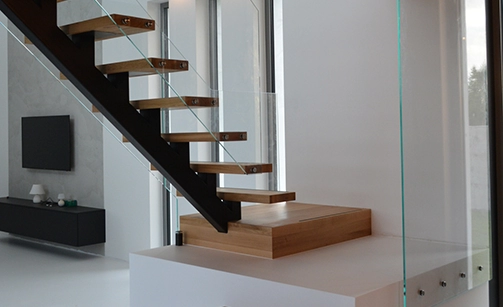 Stahltreppen der Firma Treppenpol, wir nennen dieses Modell ‚Mono-Beam'